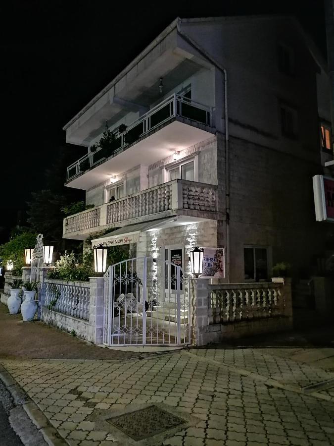 Romana 1 Tivat Exterior foto
